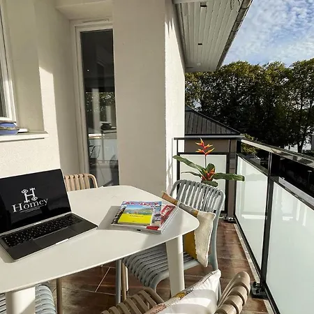 Homey Montaigne - New - A 1 Min à Pied Du D'annecy - 2 Balcons Privés - Avec 2 Chambres - Stationnement Gratuit Toute L'année Sauf En été - Juin à Août Appartement