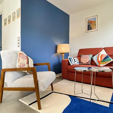 Homey Montaigne - New - A 1 Min à Pied Du D'annecy - 2 Balcons Privés - Avec 2 Chambres - Stationnement Gratuit Toute L'année Sauf En été - Juin à Août Appartement *
