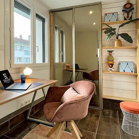 Homey Montaigne - New - A 1 Min à Pied Du D'annecy - 2 Balcons Privés - Avec 2 Chambres - Stationnement Gratuit Toute L'année Sauf En été - Juin à Août Appartement